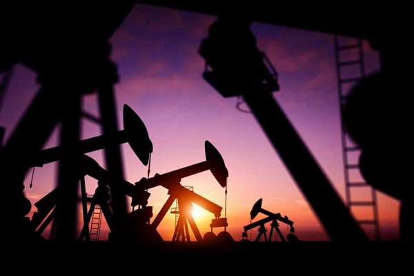 Cena ropy naftowej dzisiaj idzie w dół- czy da się na tym zyskać ?